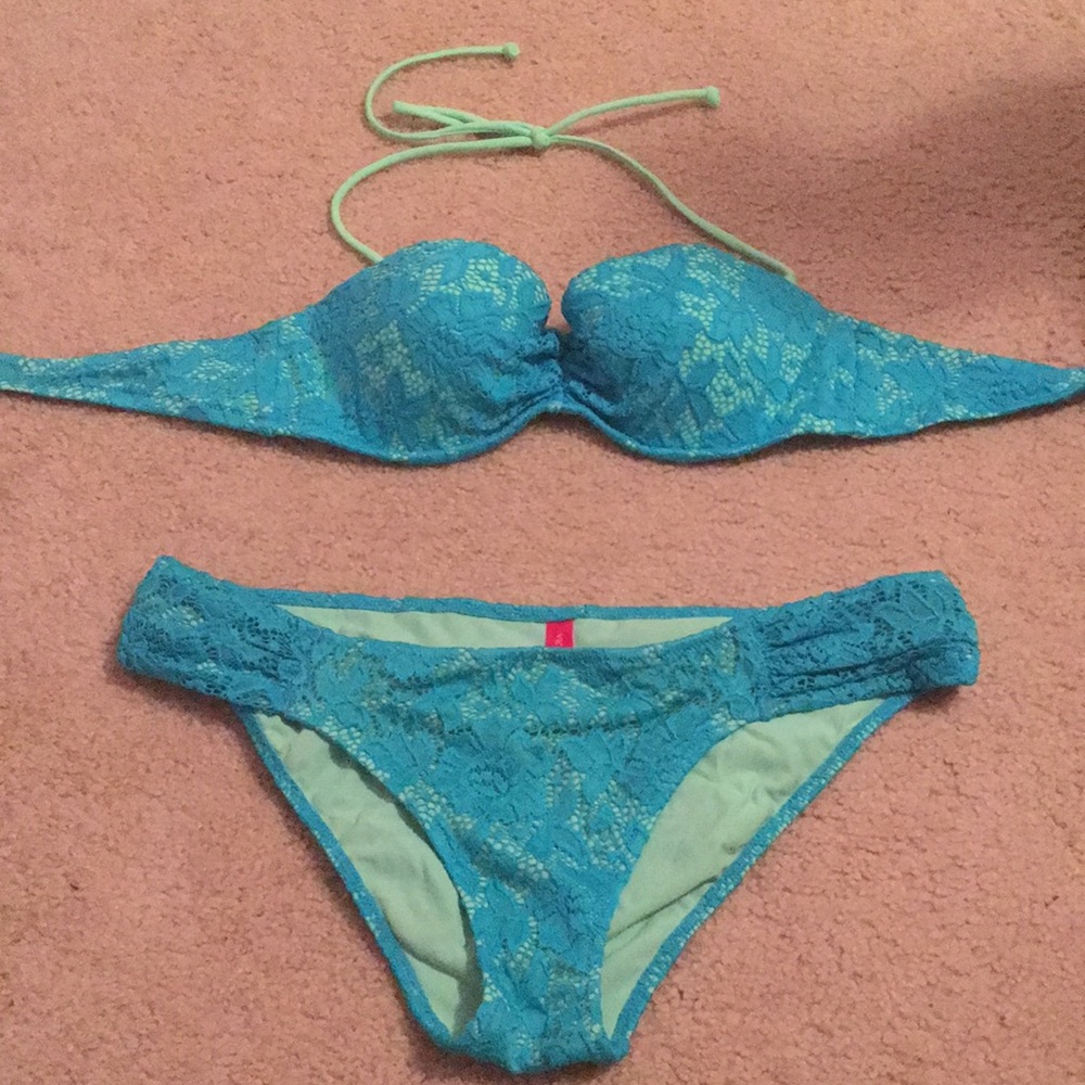 Bathing suit